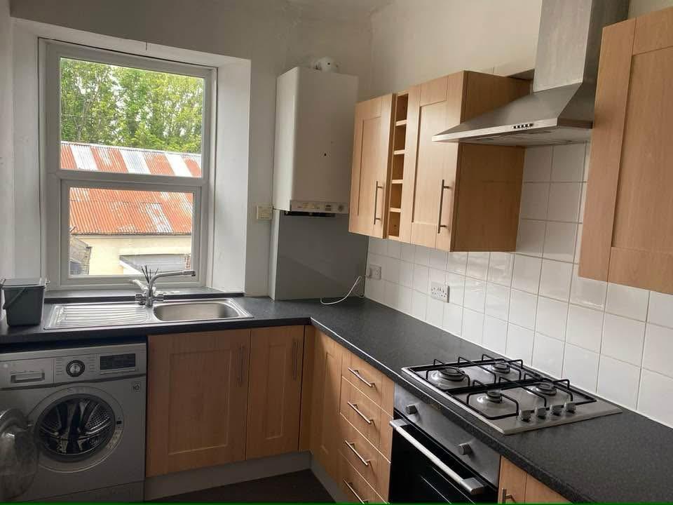 Flat 1_Kitchen_2.jpg